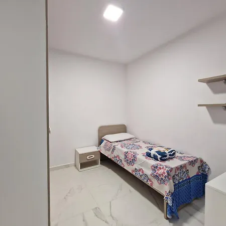 Spacious Brand New Apartment 3 Bdr 2 Bth Balcony *