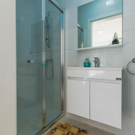 Spacious Brand New Apartment 3 Bdr 2 Bth Balcony * St. Paul's Bay