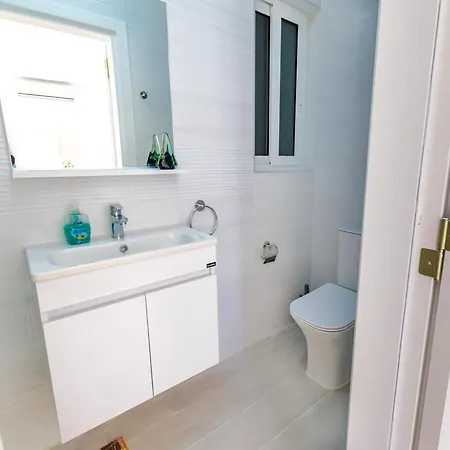 Apartment Spacious Brand New Apartment 3 Bdr 2 Bth Balcony