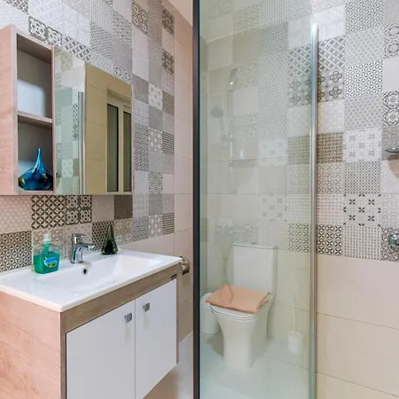 Apartment Spacious Brand New Apartment 3 Bdr 2 Bth Balcony *