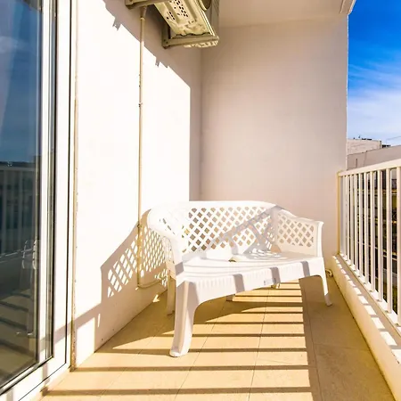 Spacious Brand New Apartment 3 Bdr 2 Bth Balcony *